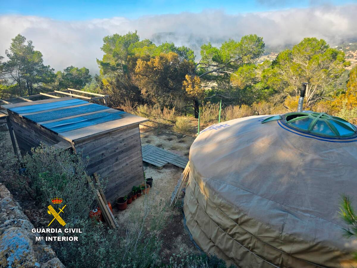 Detienen a la propietaria de un terreno de Ibiza y a otra mujer que vivía en la zona por el incendio en Sant Josep