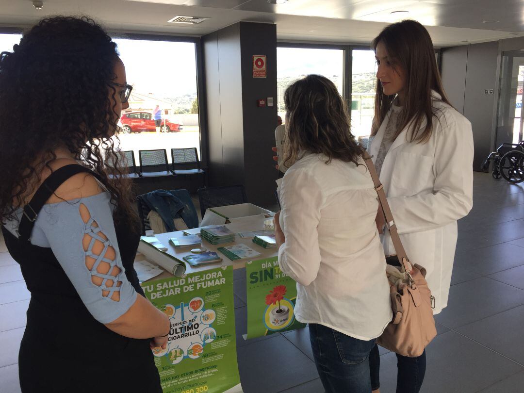 En el Hospital de la Serranía se han realizado cooximetrías para medir los niveles de monóxido de carbono en el aire expirado.