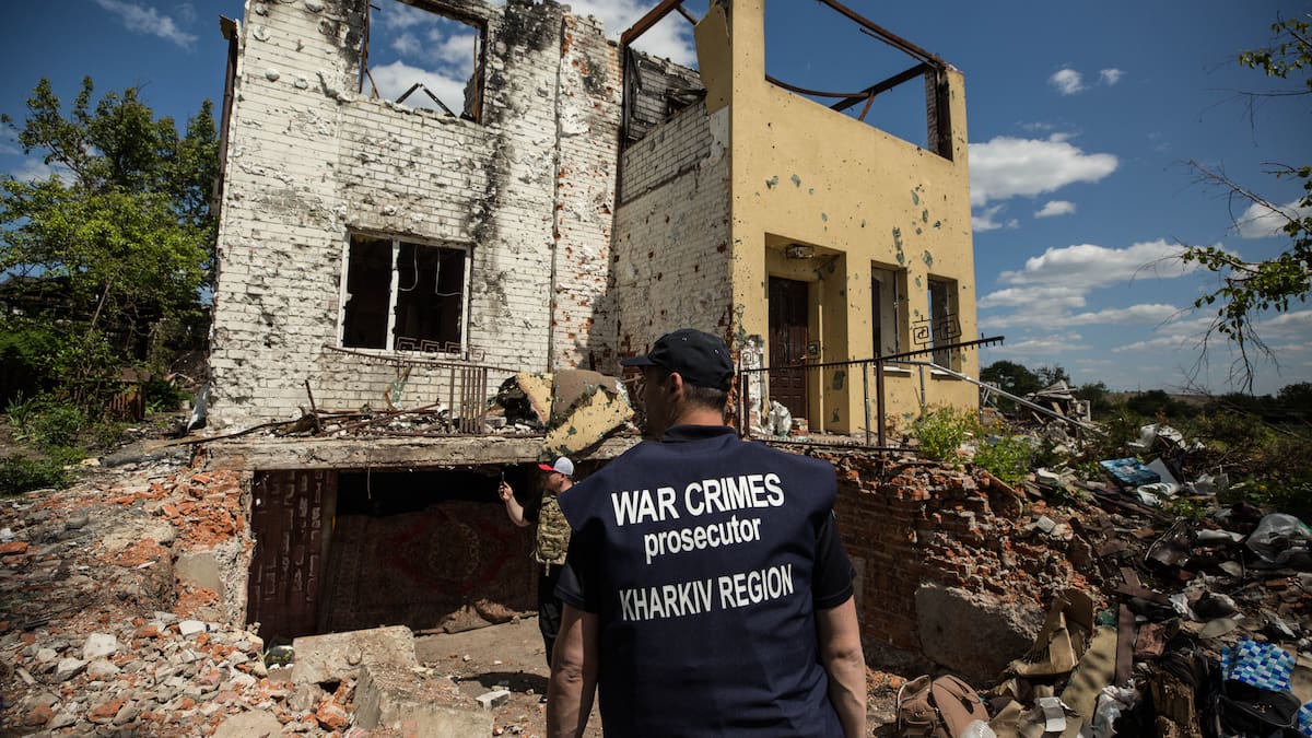 Así se buscan crímenes de guerra