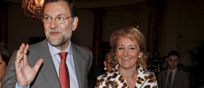 Mariano Rajoy y la presidenta de la Comunidad y también candidata a la reelección, Esperanza Aguirre, este jueves en Madrid