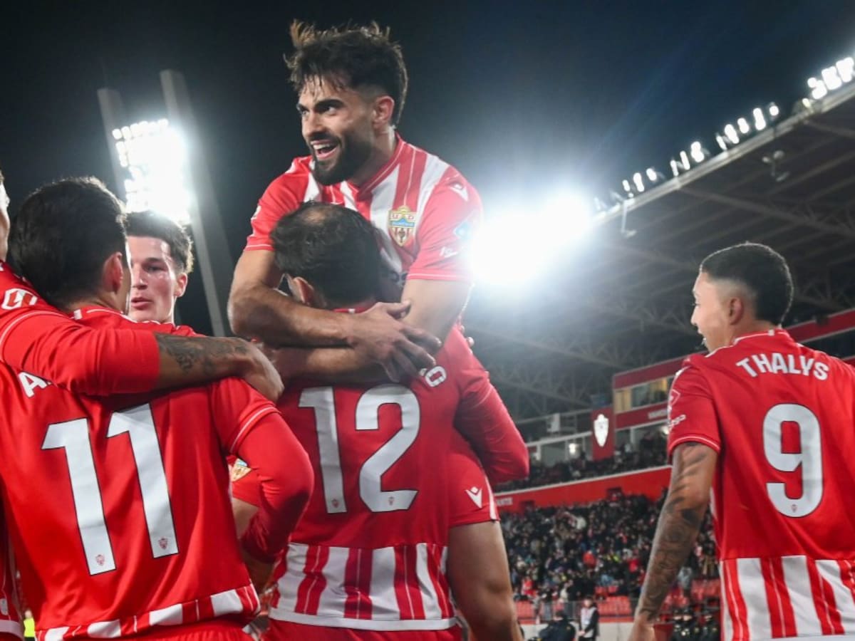 El Almería se convierte en el rey del caos: Andrés salva y Baptistao sentencia al Andorra (3-2)