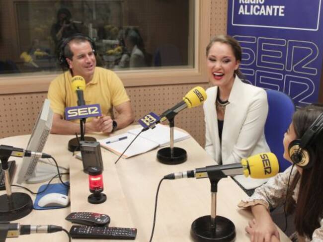 Entrevista con Ana Belén Castelló y Adriana Nicolás, Belleas del Foc Mayor e Infantil 2016