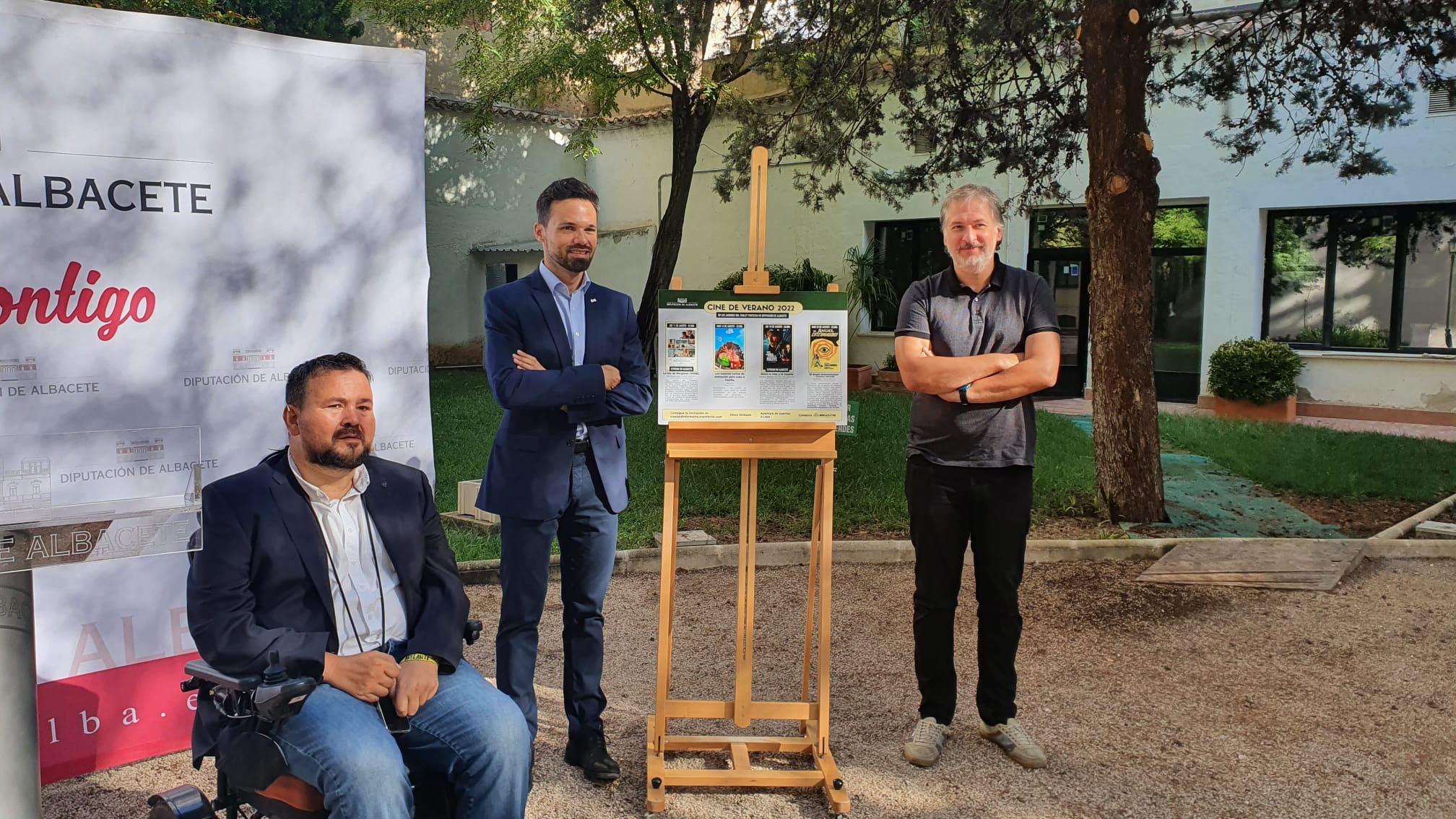 El vicepresidente encargado del área de Cultura, Juan Ramón Amores; el diputado provincial de Cultura, Miguel Zamora; y el director de Abycine, José Manuel Zamora.