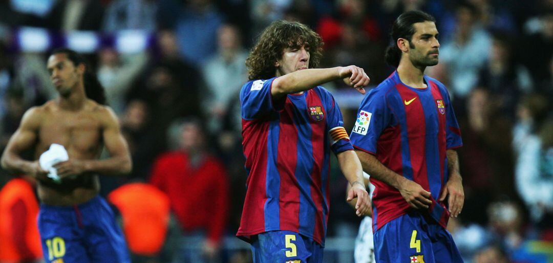 Carles Puyol, durante un Clásico en el Santiago Bernabéu