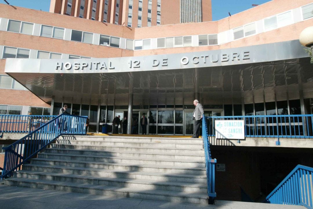 Entrada del Hospital 12 de octubre de Madrid.