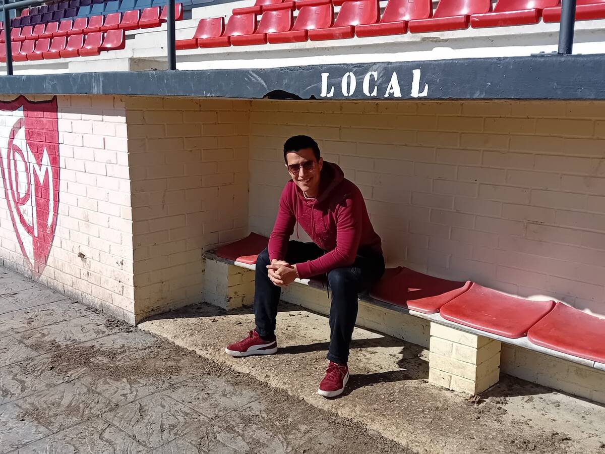 'Entre banquillos' con Norberto Robredo 'Tito', el entrenador de uno de los equipos burgaleses que juegan en la Regional de Bizkaia