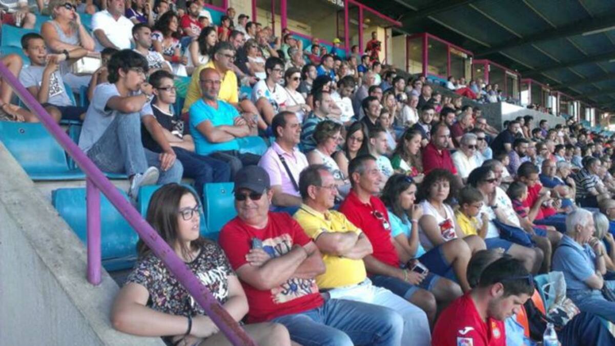 Presentación. El Salmantino "se gusta" ante el Guijuelo