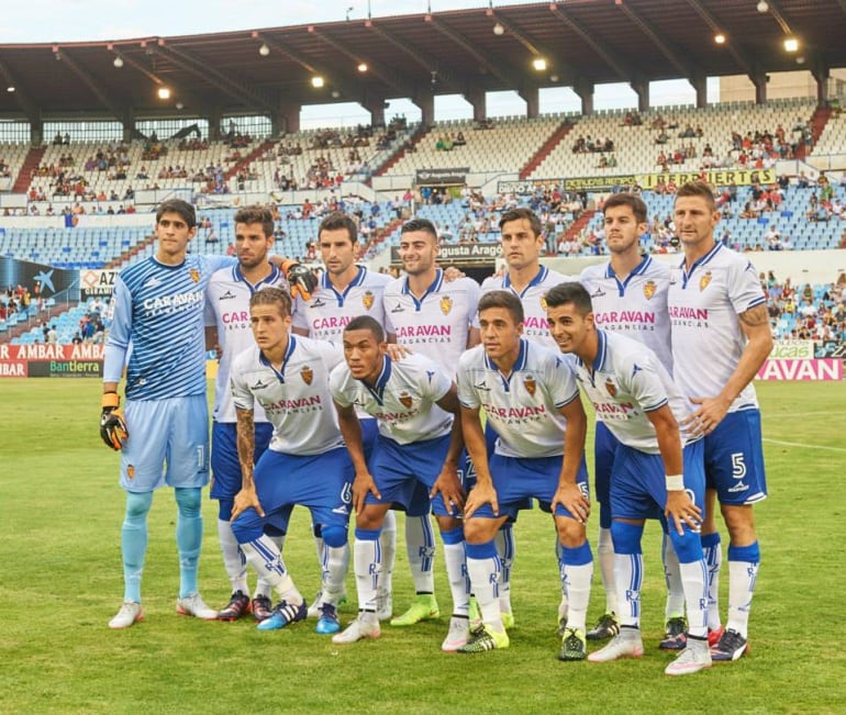 Once inicial del Real Zaragoza, en su estreno ante la afición en el Trofeo Ciudad de Zaragoza