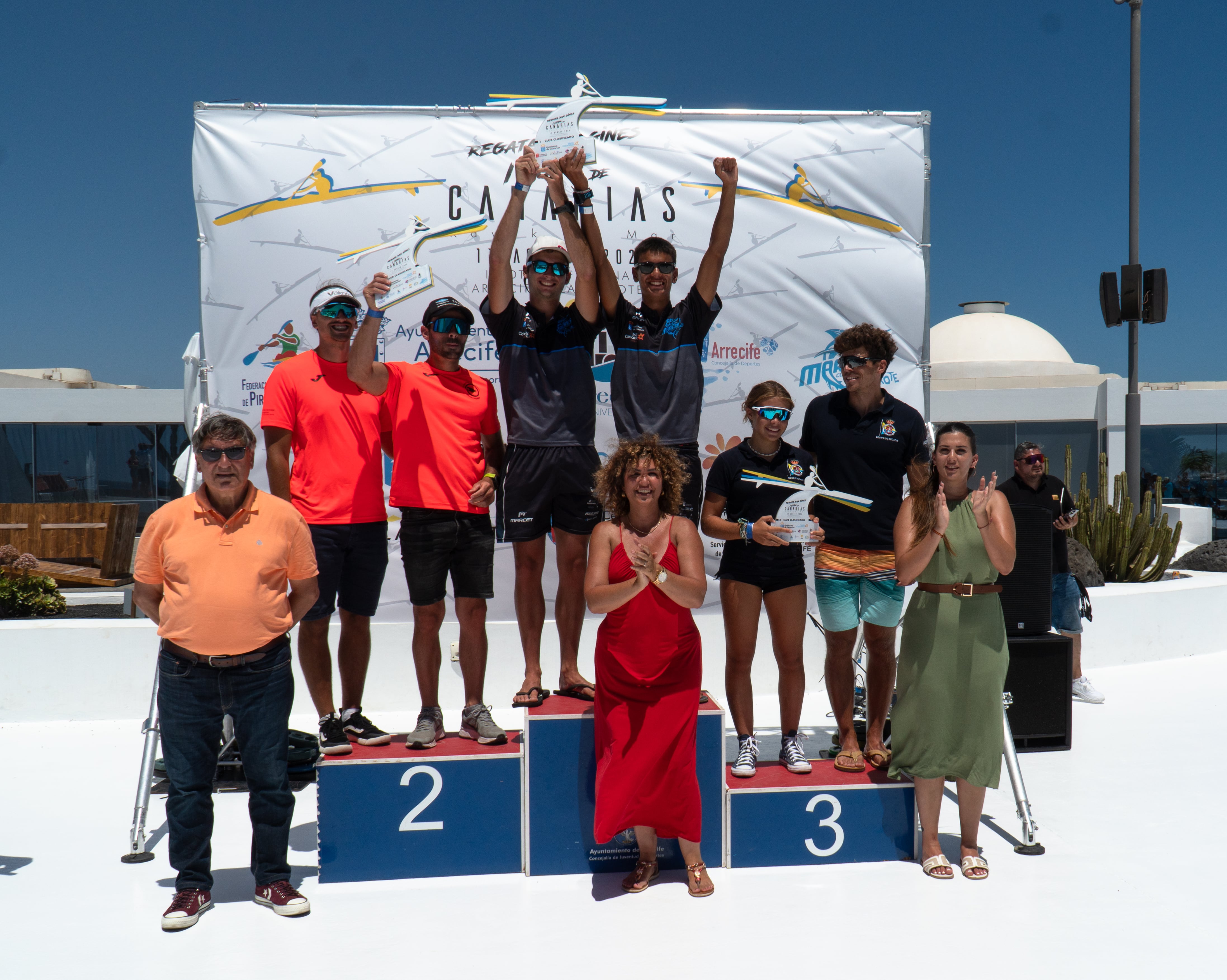 Podio de clubes de la I Copa San Ginés de Kayak de Mar.