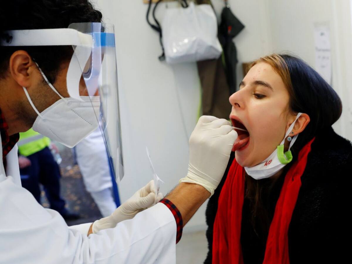 Asturias baja de los 200 nuevos casos aunque mantiene la tasa de positividad en el 6%