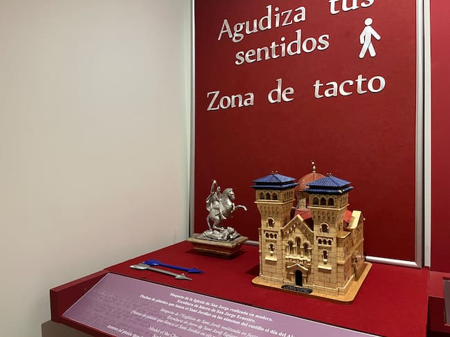 Aquesta és una part del MAF adaptada per a visitants cecs.