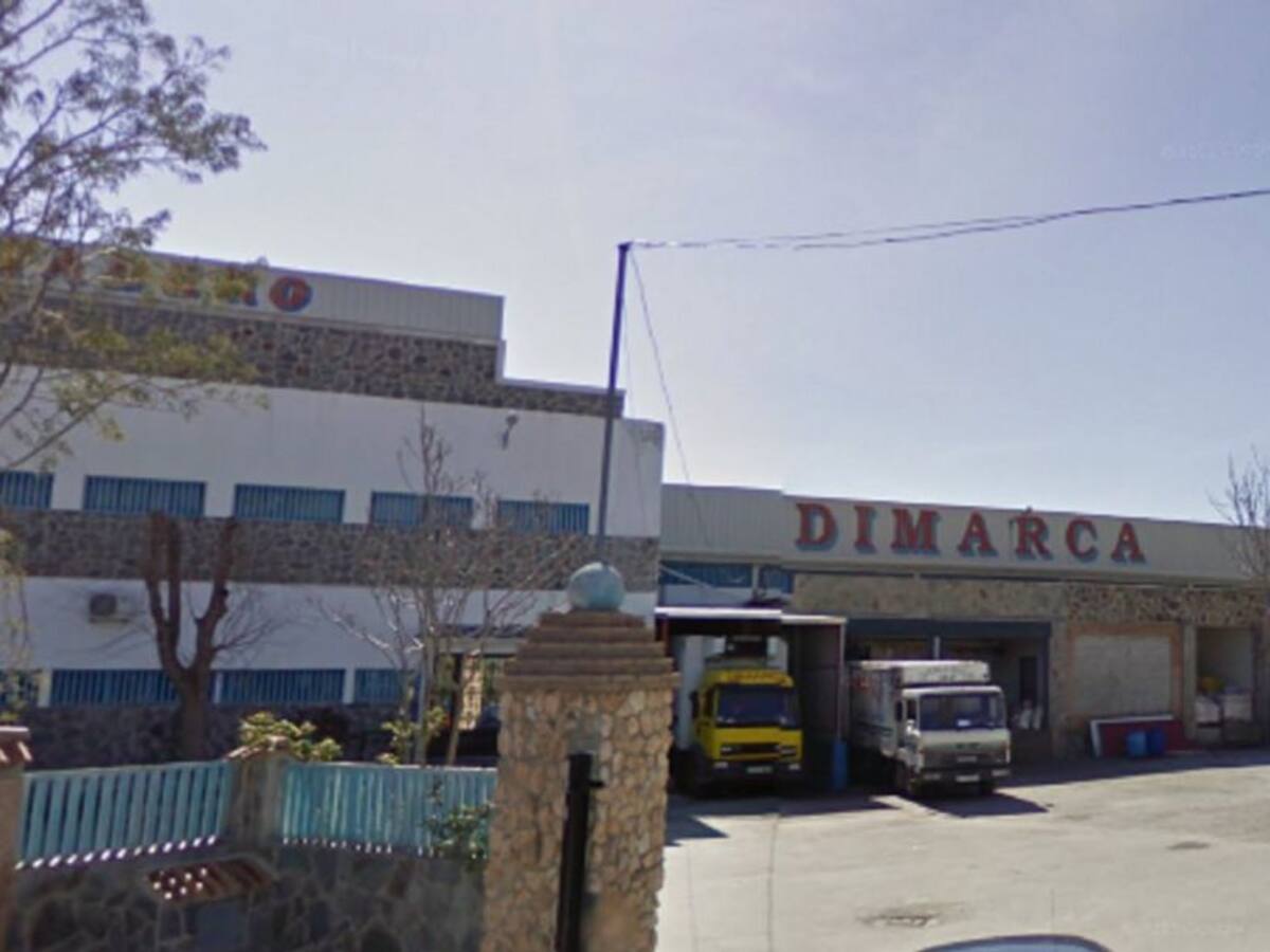 Muere en Baza un hombre de 65 años al caer a un depósito de una empresa cárnica