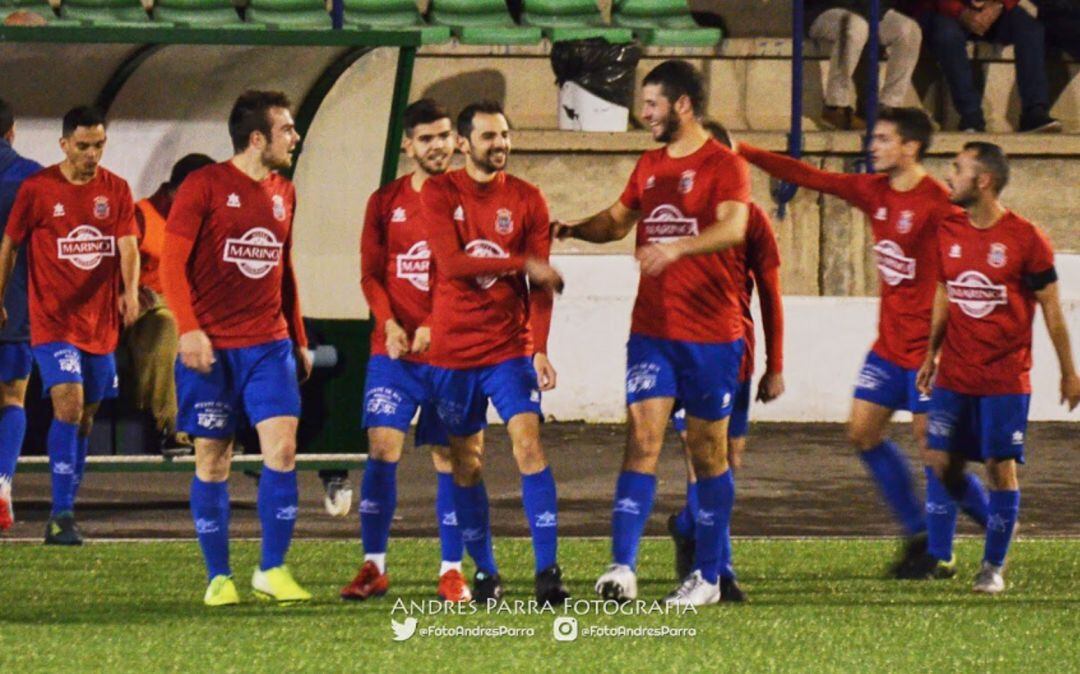 Celebración de un gol de la AD San Clemente