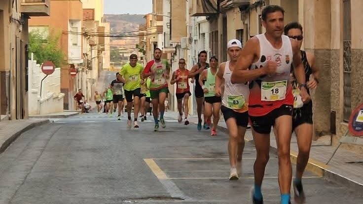 Magnífico ambiente por las calles de la población