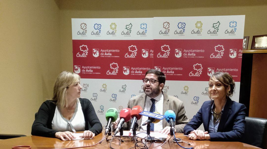 Paloma del Nogal, Jesús Manuel Sánchez Cabrera y Ángela García