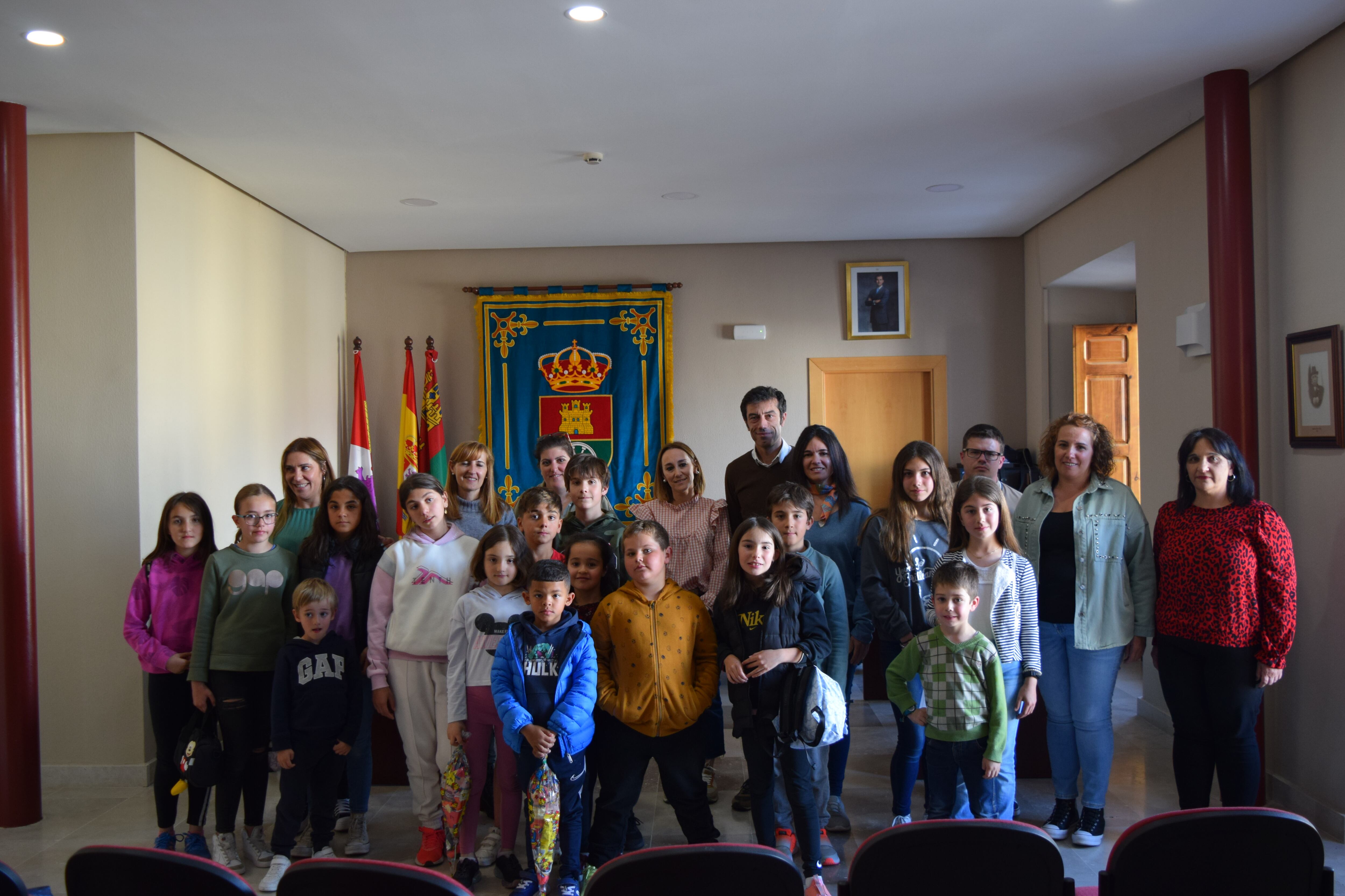 Foto de familia de los ganadores del Concurso de Cuentos y Relatos de Rueda