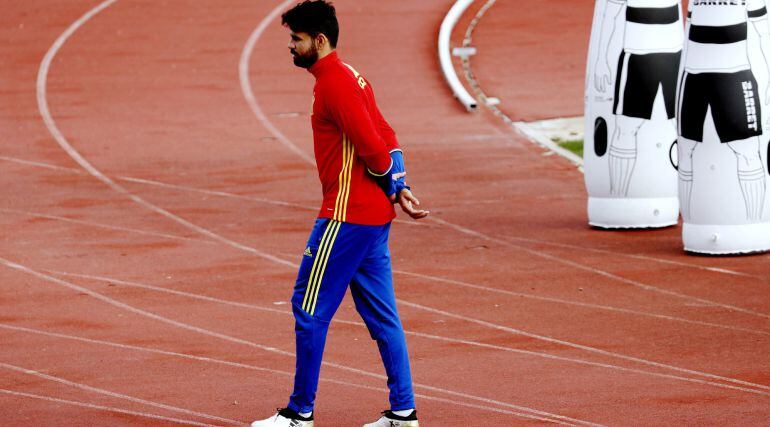 Diego Costa abandona el entrenamiento lesionado