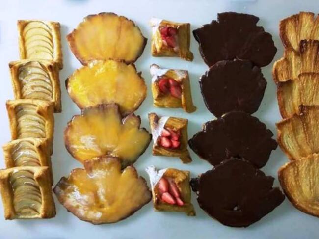 Surtido de palmeras y hojaldres de La Rosa de Oro