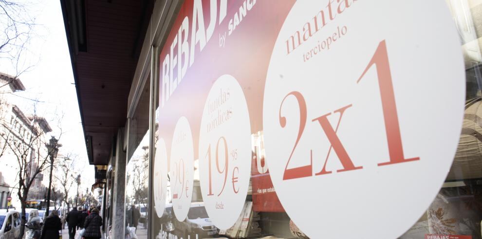 Cartel de rebaja en este mes de enero