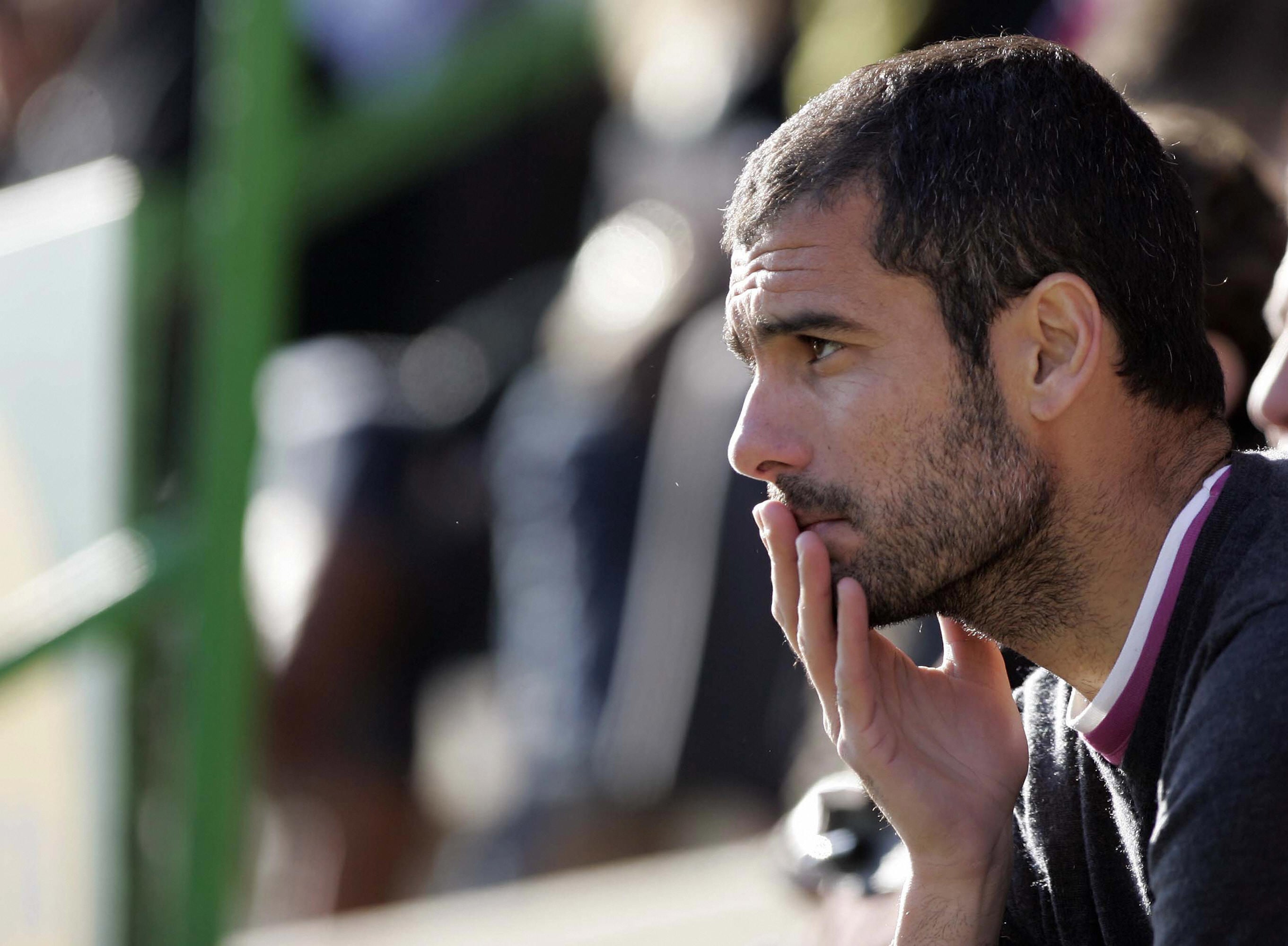 Pep Guardiola, durante un partido con el filial del Barcelona