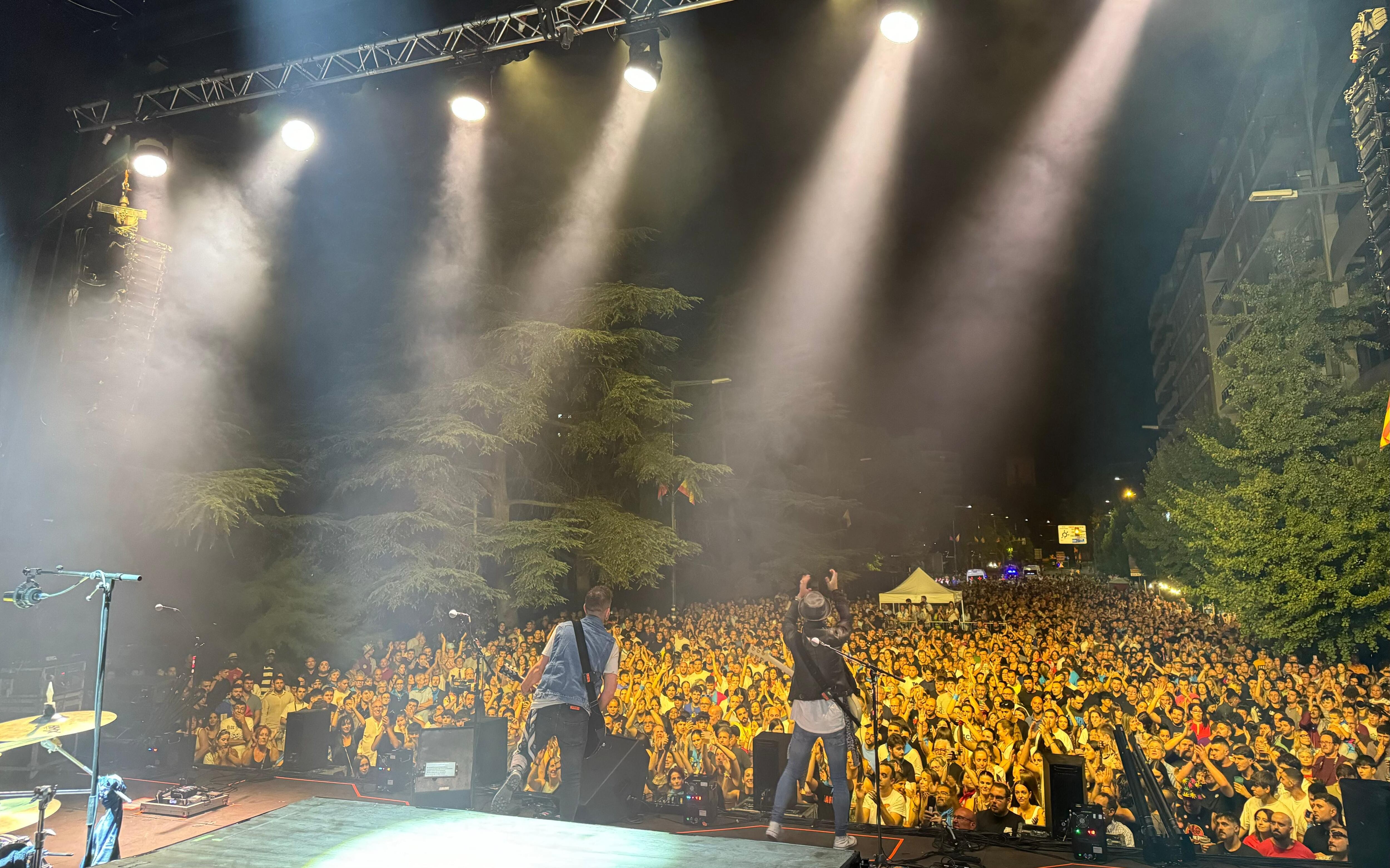 Actuación de La Fuga en Monzón