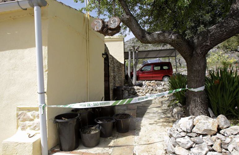 Chalet situado en el término de Xaló, al norte de la provincia de Alicante, en el que se han encontrado sin vida los cuerpos de una pareja británica, ambos de 77 años.
