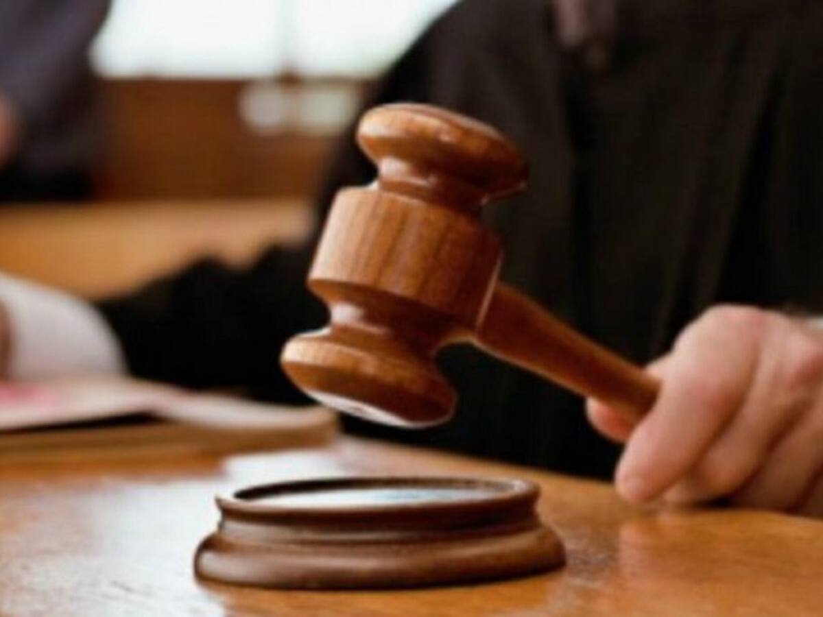 El médico del Sergas que cobraba por emitir certificados de defunción se enfrenta a 3 años de cárcel