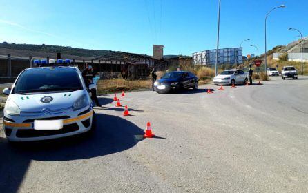 Control realizado por los agentes de la policía local de Alcalá la Real