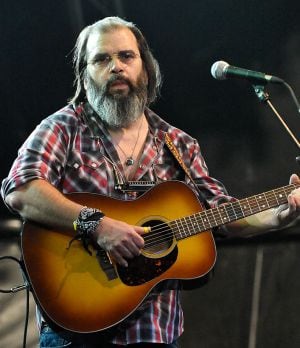 Steve Earle en un concierto en 2009