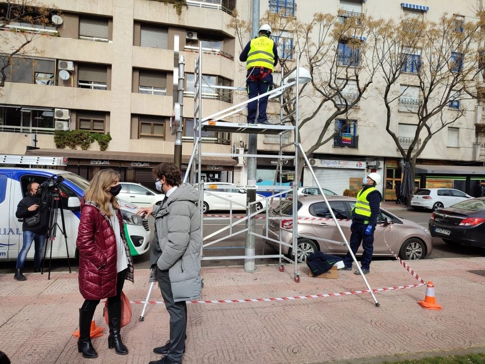 Imagen de archivo, durante la instalación de los sonómetros en &quot;El Torreón&quot;