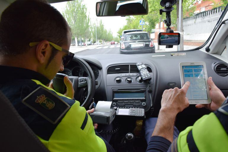 Patrulla de la policía municipal de Villaviciosa de Odón