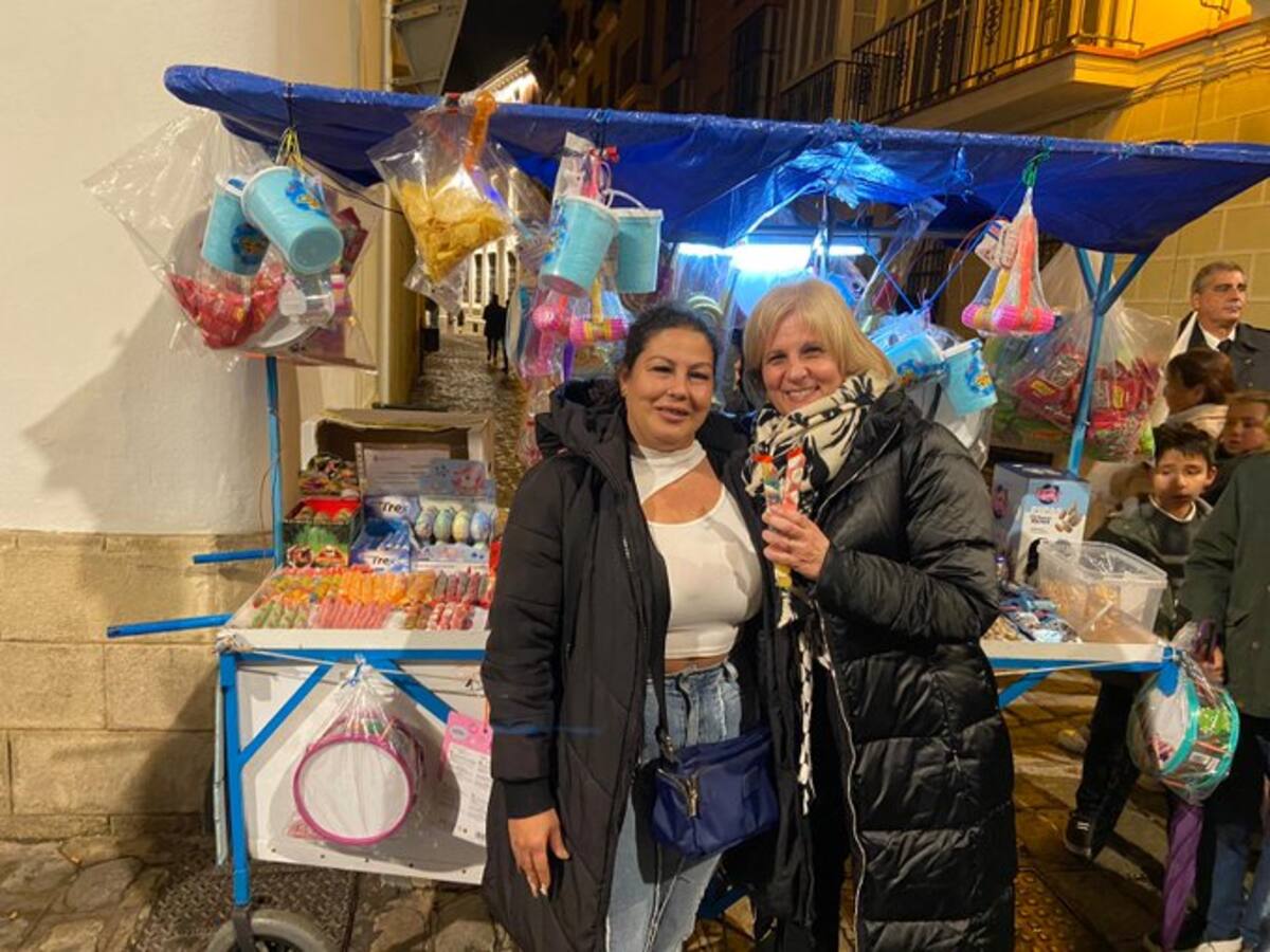 El Ayuntamiento ya estudia cómo compensar la tasa abonada por los puestos de venta ambulante