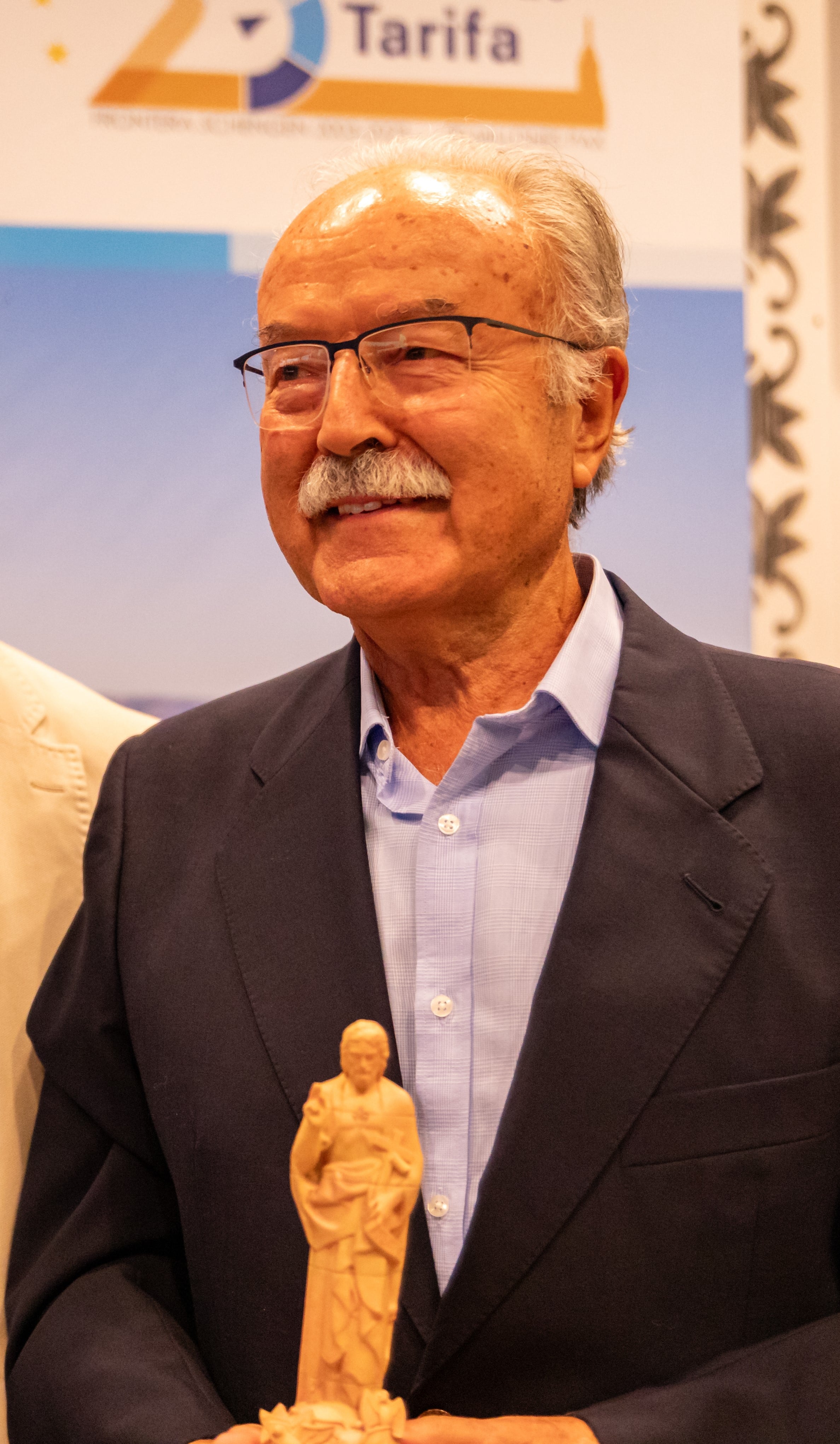 Manuel Morón, presidente apba  (presidente apba 1997-2018).