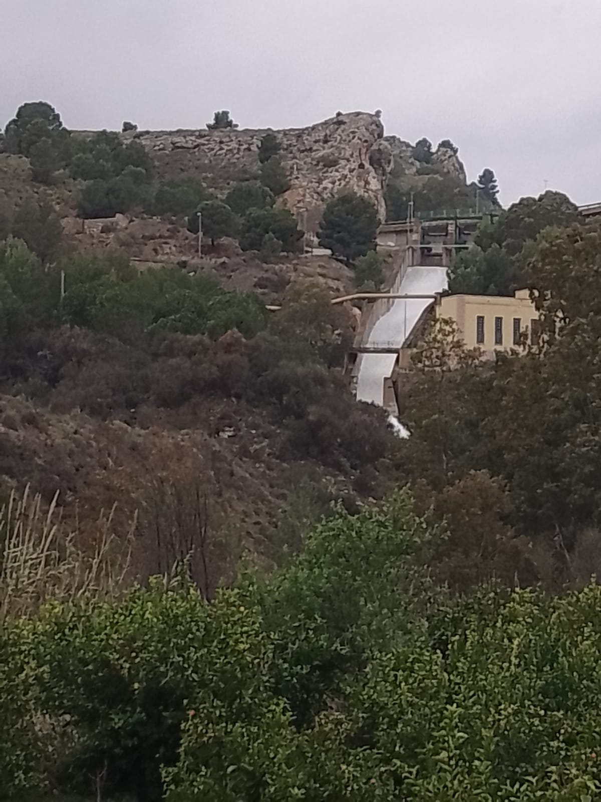 Aliviadero del embalse de La Cierva en Mula (Murcia)