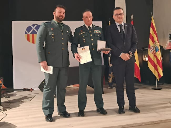 Arturo Notivoli con su medalla