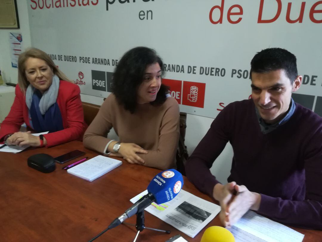 De Izquierda a derecha: Amparo Simón, Mar Alcalde y Julián Rasero