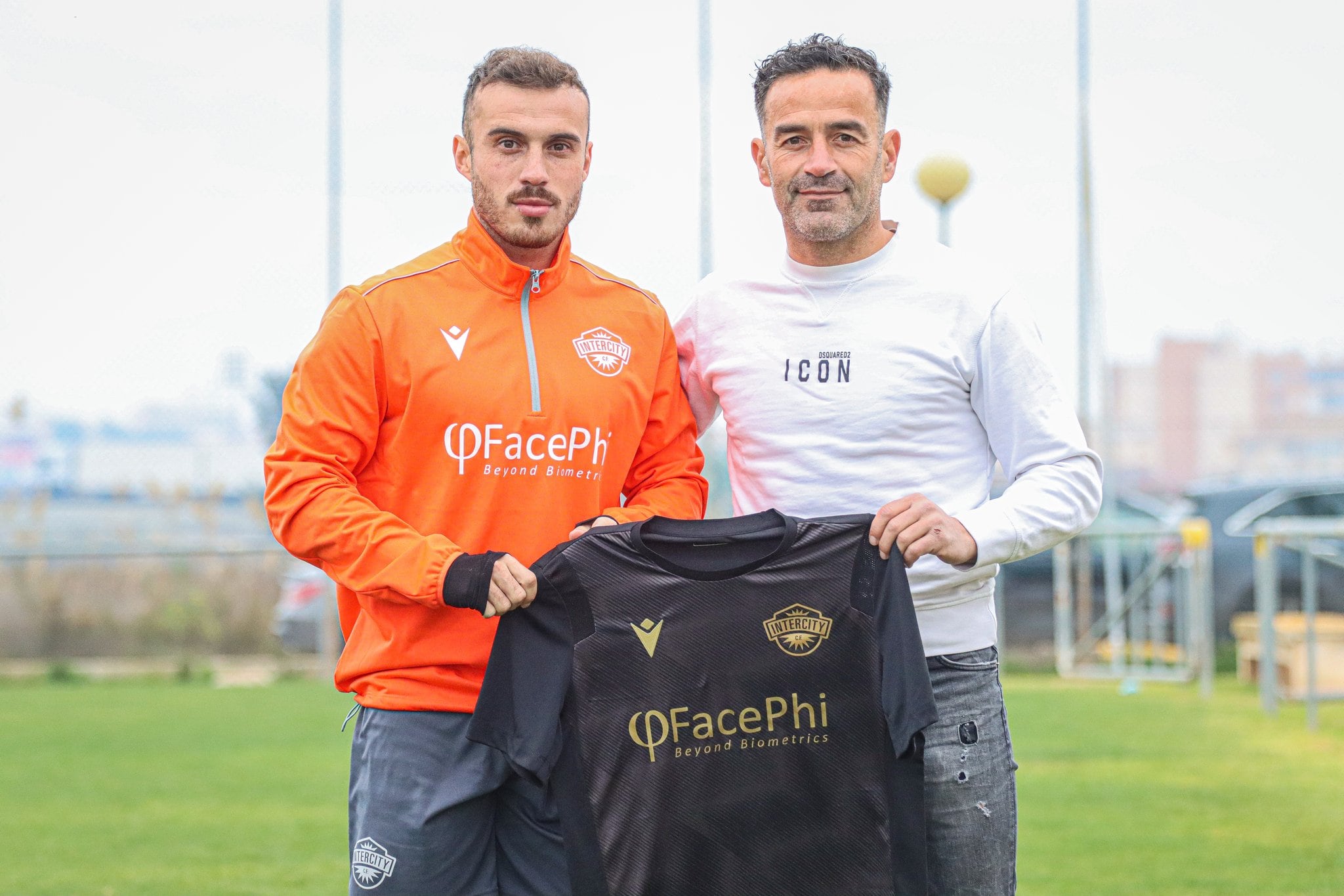 Maxi Ribero, junto a Paco Peña