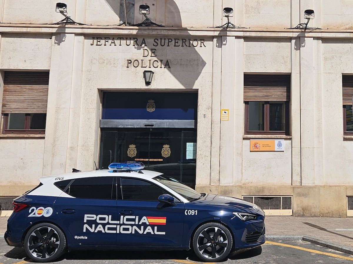Policía Nacional detiene a un hombre acusado de dos robos con fuerza en locales de hostelería de Murcia