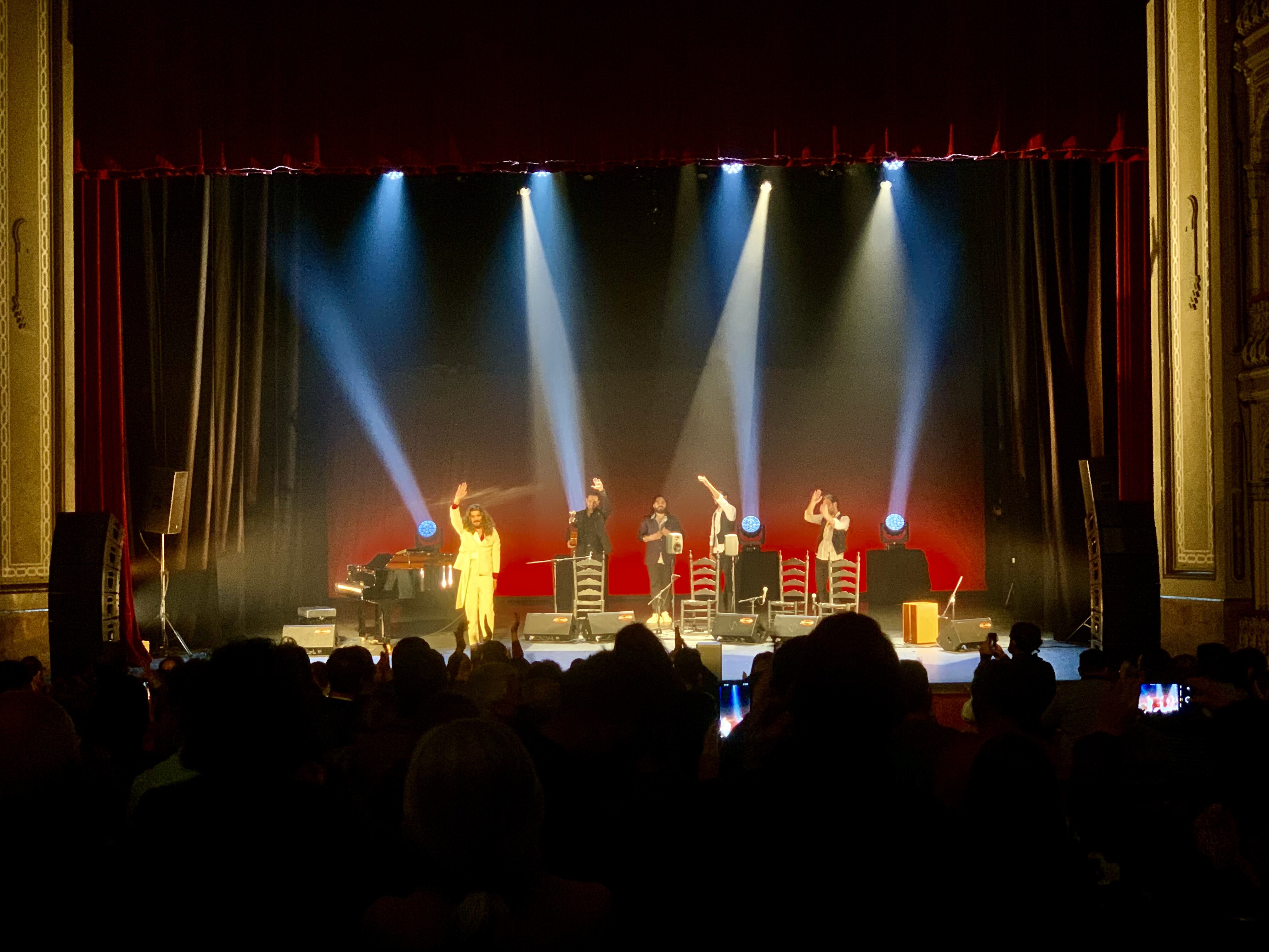 Israel Fernández y Diego del Morao, en el Teatro Falla de Cádiz