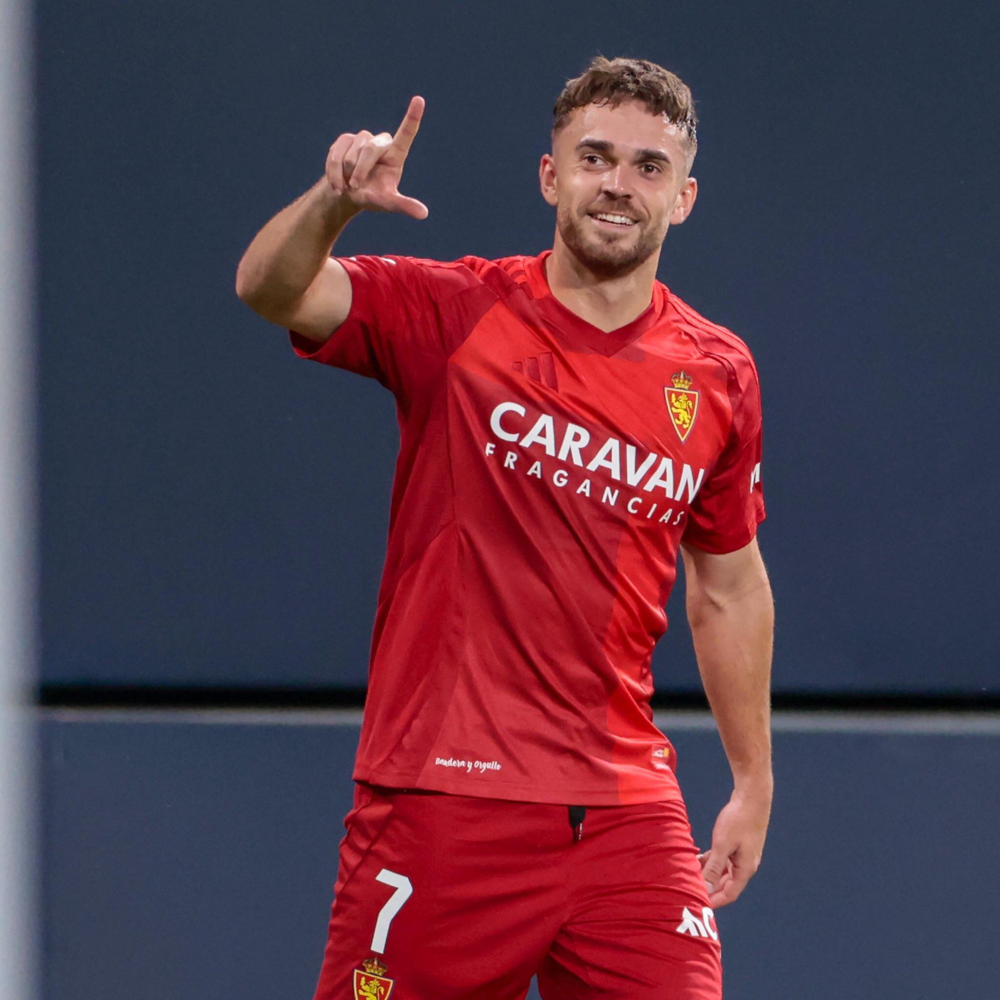 Mario Soberón celebra su primer gol con la camiseta del Real Zaragoza