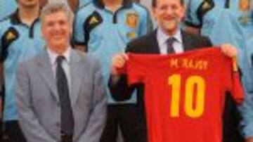 Villar ataca a Rajoy: "Voy a proponerle como auxiliar de Lopetegui"