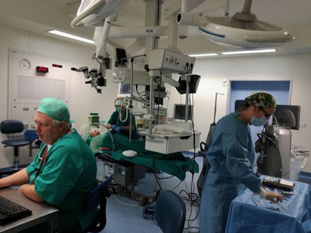 Operaciones quirúrgicas en el Hospital Elda