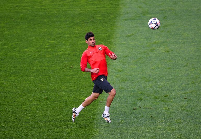 Diego Costa, durante un entrenamiento con el Atletico
