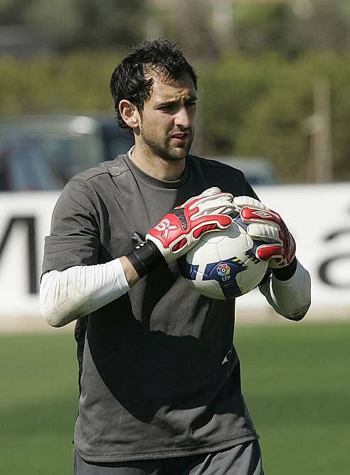 Diego López, durante un entrenamiento con el Villarreal