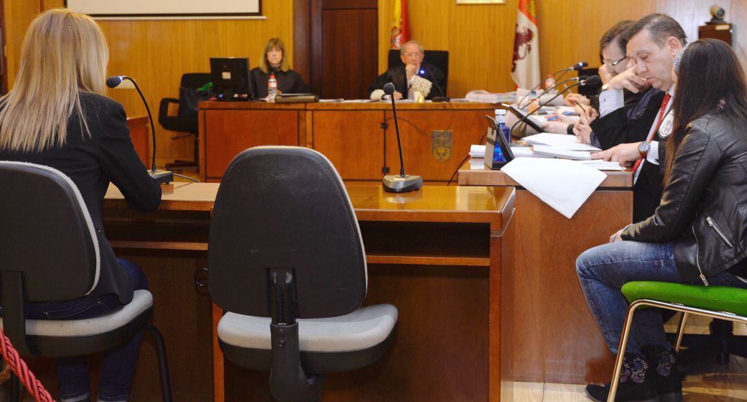 Uno de los instantes del juicio que se desarrolla en la Audiencia Provincial