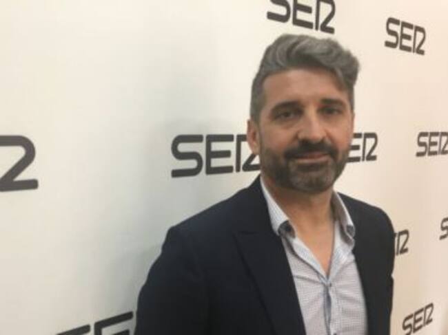 Jesús Jiménez, presidente de Hostemur, en los estudios de Radio Murcia. Foto archivo