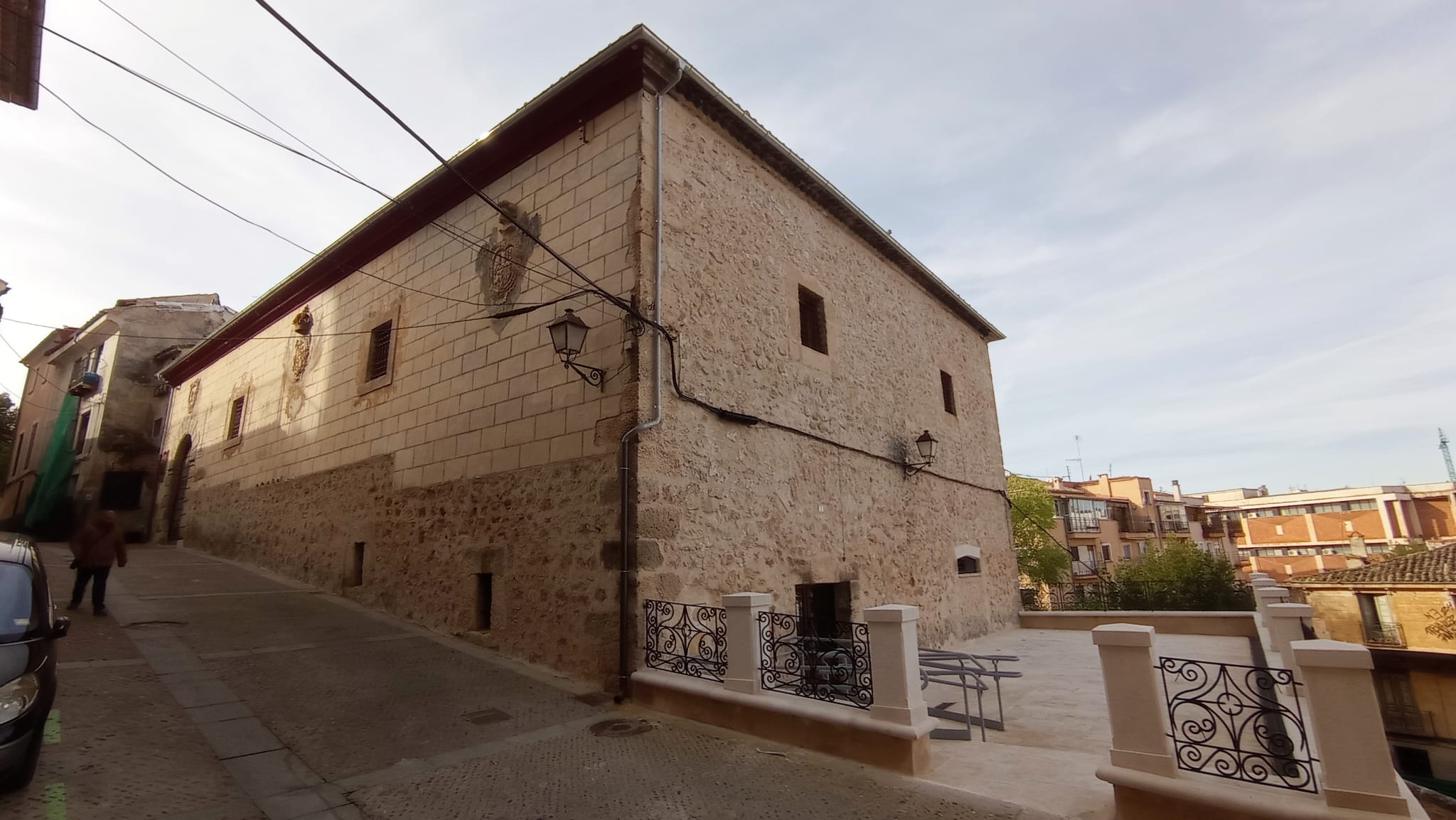 Edificio del Almudí donde el Ayuntamiento de Cuenca proyecta abrir una sala de exposiciones.