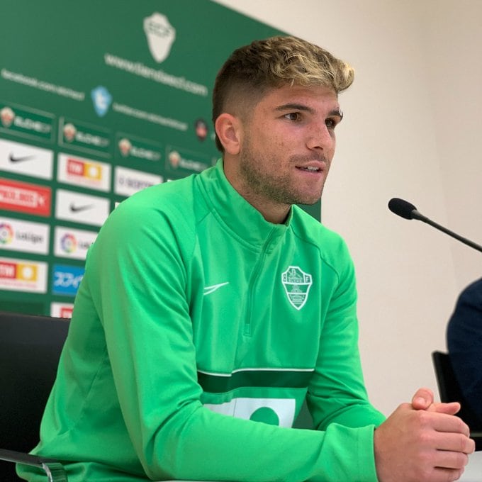 Raúl Guti durante su comparecencia en la Sala de Prensa del Elche