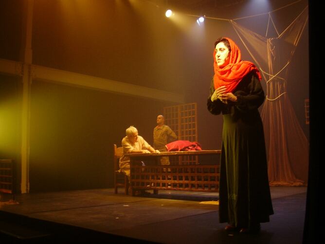 Azar Teatro, durante la representación de "Bruno XXI"