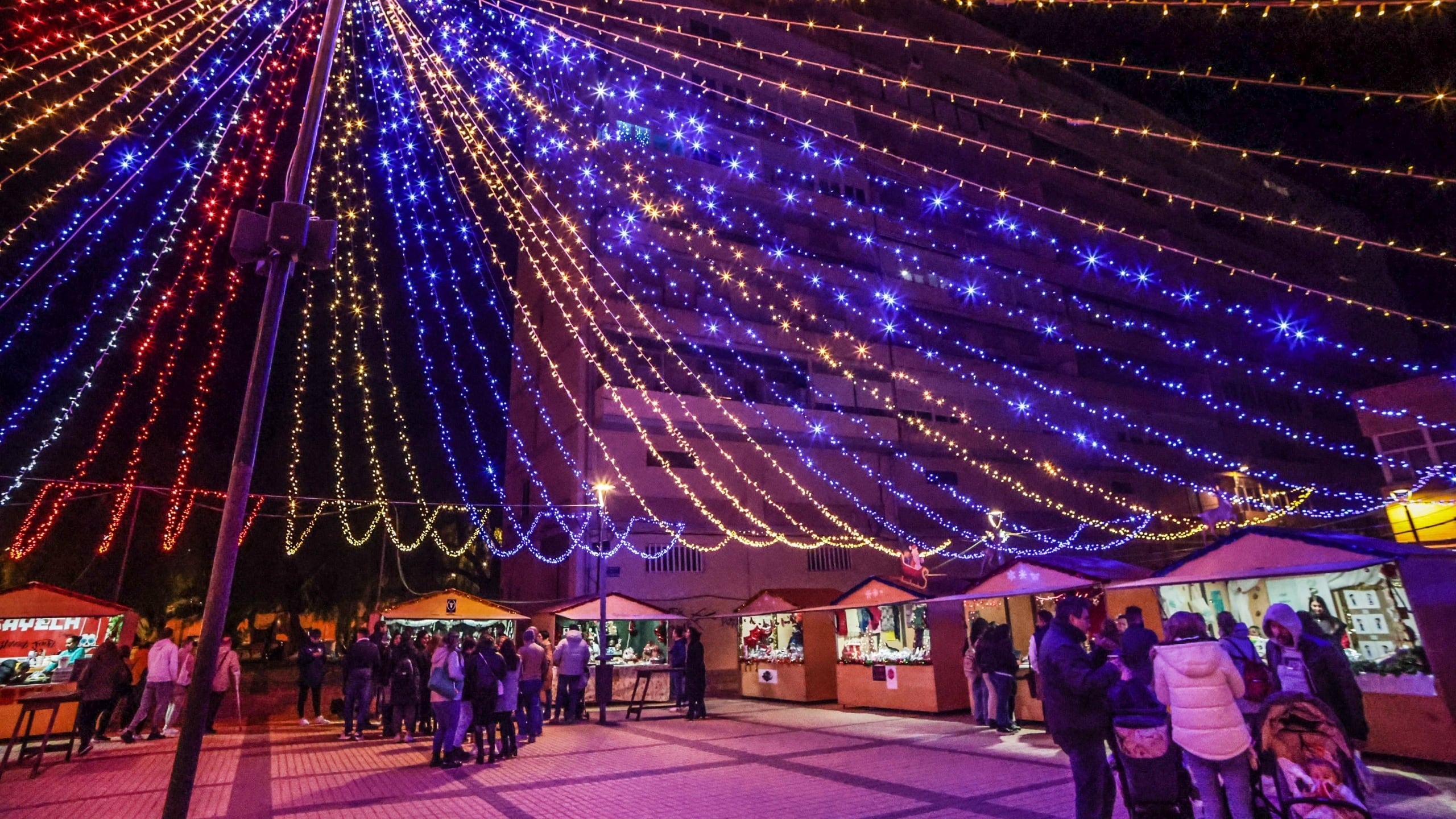 El Mercado Navideño de Elda reunirá a las familias en la plaza de la Hispanidad